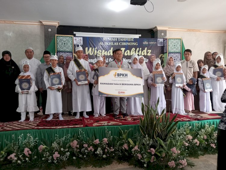 Penyaluran Mushaf BPKH RI untuk Santri Rumah Tahfizh Al-Ikhlas Cibinong