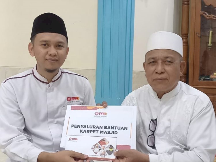 Alhamdulillah, Kini Masjid Baitussalam Punya Karpet Baru