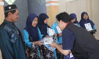 Al-Qur’an dan Alat Sholat Baru Untuk Warga Lereng Gunung Kawi