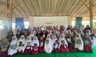 PPPA Daarul Qur'an Surabaya Salurkan Al-Qur'an untuk Santri Pesantren Takhassus Banyuwangi