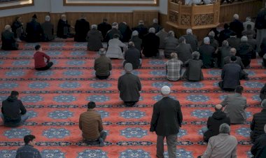 Tata Cara Khutbah Idul Adha