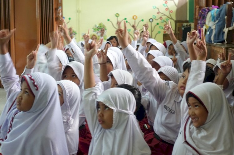 Gelak Tawa dan Teriakan Semangat Siswa SDN Malabar saat Aksi Mobile Quran