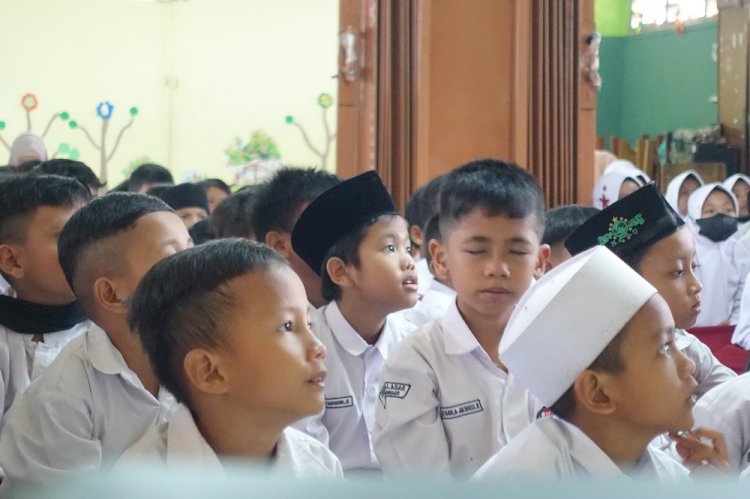 Gelak Tawa dan Teriakan Semangat Siswa SDN Malabar saat Aksi Mobile Quran