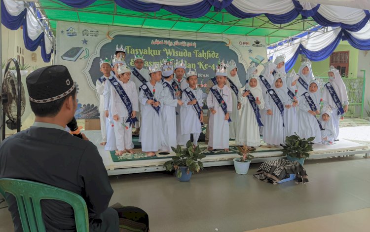 Penyaluran Al-Qur'an dan Wisuda Tahfizh Santri Rumah Tahfizh Ahlul Qur'an Cilegon