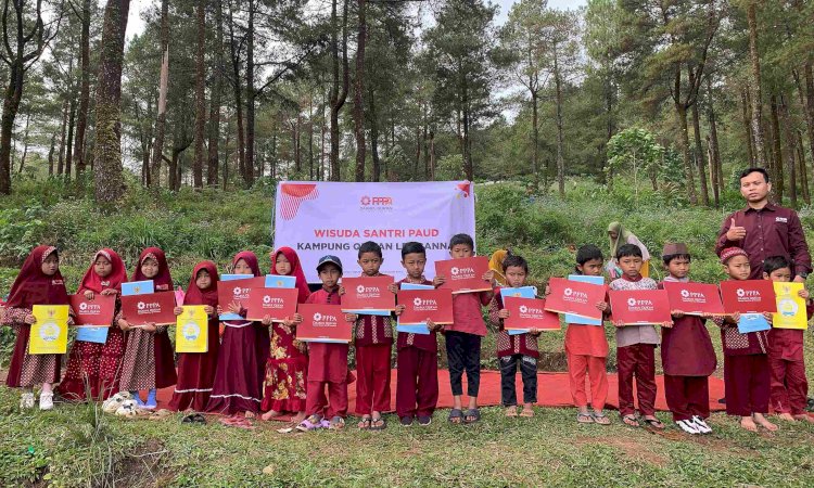 Euforia Wisuda Santri PAUD Kampung Qur'an Lembanna