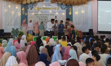 Aksi Mobile Qur'an di MI At-Taqwa Arcamanik  Spesial Muharram 14445 H: Hidup Bahagia Bersama Al-Qur'an