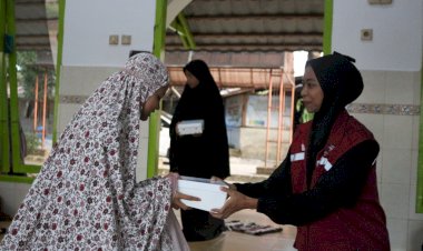 Rayakan Kemerdekaan, PPPA Daarul Qur’an Cirebon Salurkan Paket Buka Puasa