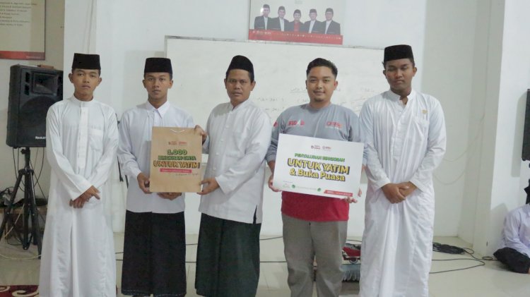 Lebaran Yatim di Pesantren Takhassus Brebes