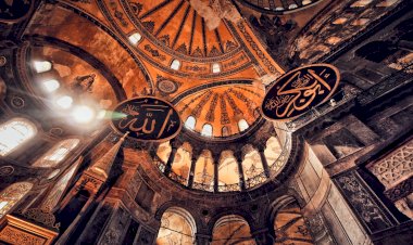 Kisah Nabi Muhammad SAW: Sebuah Kisah Keagungan dan Kepemimpinan