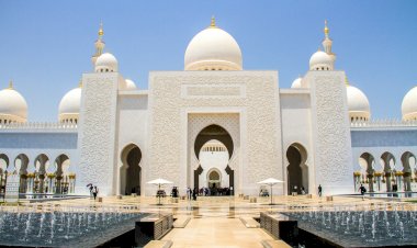 Kisah Nabi Daud: Kekuatan Iman, Kehidupan Pemimpin, dan Warisan Keagamaan