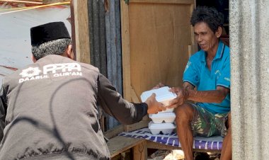 Susur Perkampungan di Tengah Kota dengan Berbagi Hidangan Jum'at