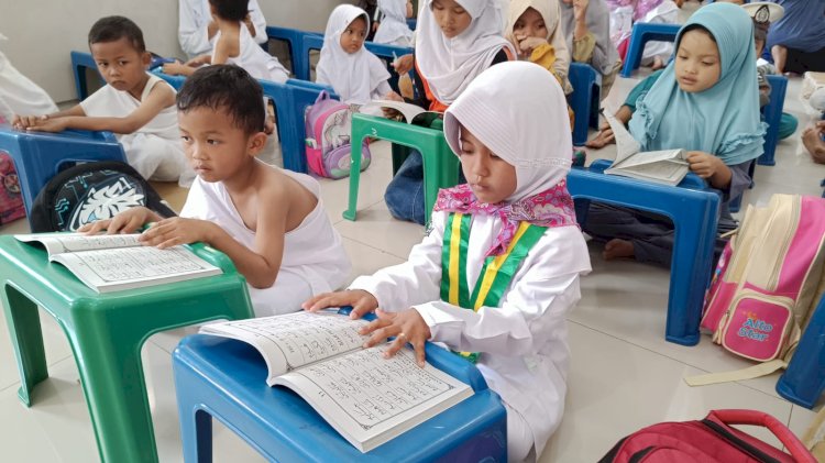 Mushaf Al-Qur'an untuk Santri Rumah Tahfidz Al Aziz