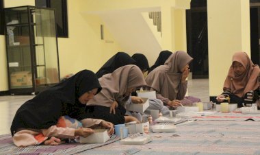 Buka Puasa Bersama Santri Pesantren Tahfizh Takhassus Daarul Quran Tegal