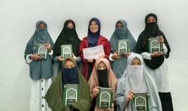 Ikhtiar Santriwati Menebar Kebermanfaatan di Kampung Halaman Sendiri