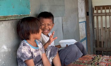 Dhuafa dan Pejuang Nafkah di Sulsel Terima Paket Hidangan Jum'at Amanah Donatur