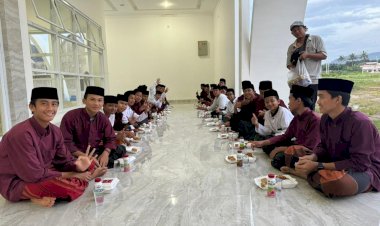 Buka Puasa Bersama Santri Penghafal Al-Qur’an di Banten