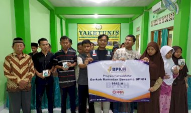 Hadiah Speaker Murottal untuk Santri Tunanetra   