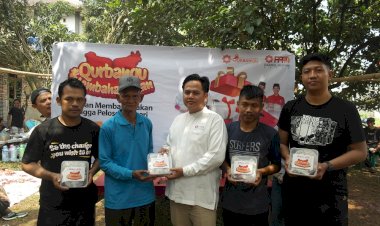 Ratusan Paket Daging Qurban Telah Dibagikan PPPA Daarul Quran Kepada Warga Dhuafa