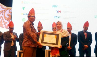 Program Qur’an Call dan Tuli Mengaji Raih Penghargaan dalam Ajang Zakat Awards 2024