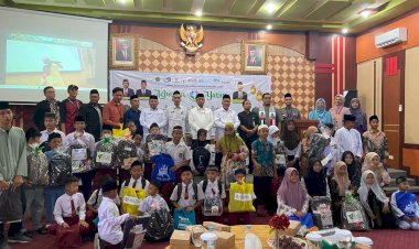 Special Yatim 10 Muharram, Kanwil Kemenagsu bersama LAZNAS Sumut Membagikan Paket santunan