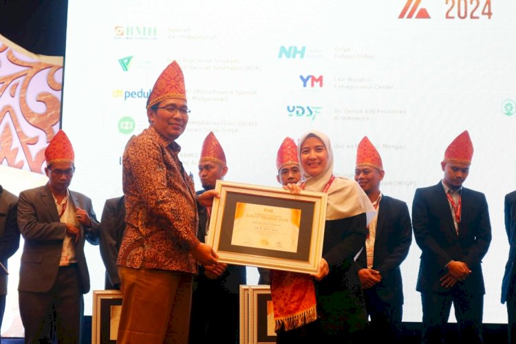 Program Qur’an Call dan Tuli Mengaji Raih Penghargaan dalam Ajang Zakat Awards 2024