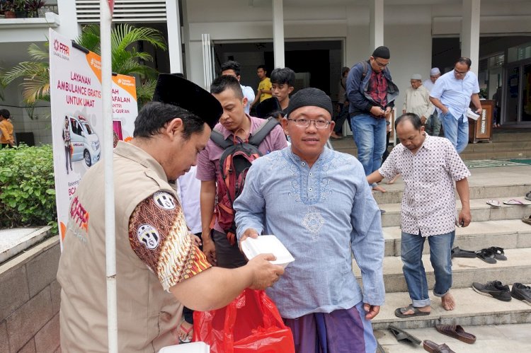 Alirkan Keberkahan, PPPA Daarul Quran Bogor Gencarkan Aksi Free Food Friday