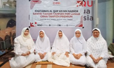 Semangat Mengaji Tak Kenal Usia: Lima Santri Lansia Khatam Al Qur'an di Klinik Tahsin Tahfizh for Lansia