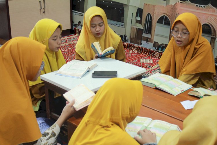 Khatmil Qur'an dalam Menyemarakkan Hari Santri Nasional 2024 di Jawa Tengah