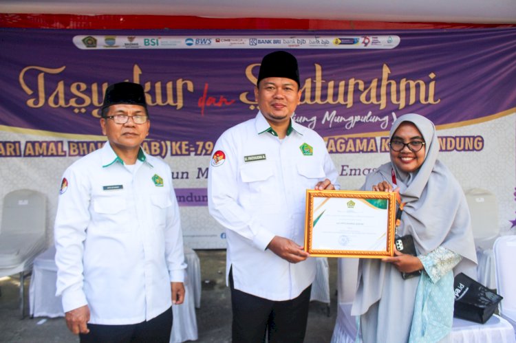 Laznas PPPA Daarul Qur'an Terima Penghargaan dari Kemenag Bandung