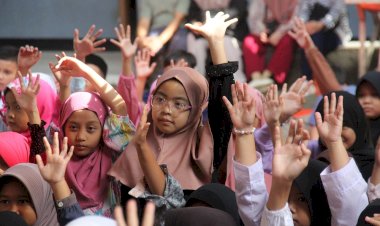 Mobile Quran Hadir, Tawa dan Hikmah Warnai SDN Sindangsari