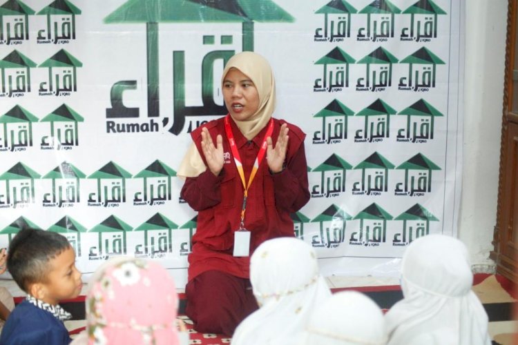 PPPA Daarul Qur'an Medan Bagikan 30 MUshaf Al-Qur'an untuk Rumah Iqra' Mencirim