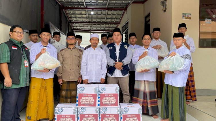 PPPA Daarul Quran Bogor Berbagi Senyum Lebaran kepada Santri dan Guru Ngaji di Cinagara