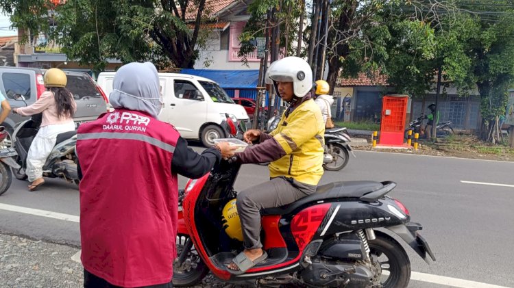 Berbagi Takjil di Bulan yang Penuh Berkah