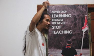 Menyuarakan Kata Paling Sunyi Muslim Tuli