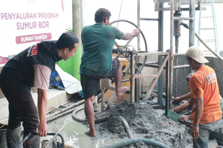 Pembuatan Sumur Bor untuk Santri Pondok Pesantren Ash Shiddiqiyah Kebumen