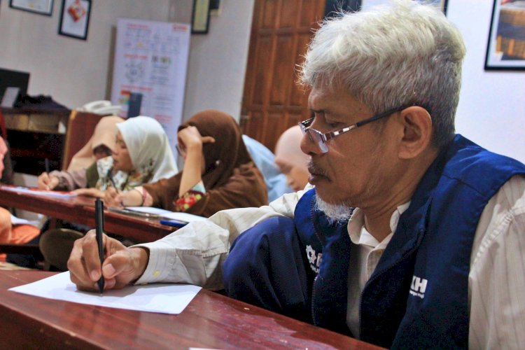 Menyuarakan Kata Paling Sunyi Muslim Tuli