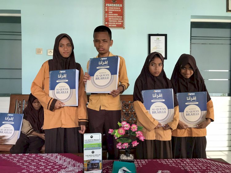 Iqro Braille : Media Pendukung Program Spiritualitas untuk Santri Tunanetra SLB Widya Mulia