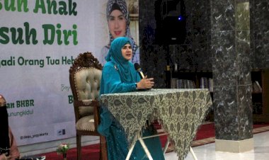 Mengaji Ilmu dan Sedekah Bersama Bunda Astri Ivo
