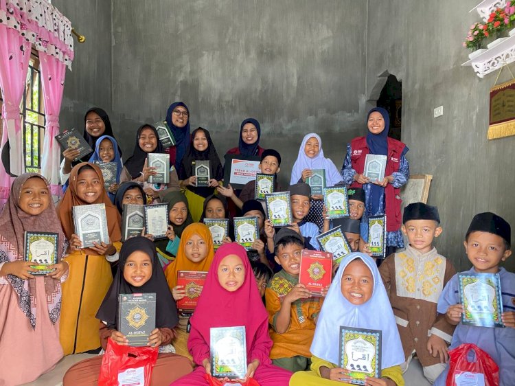 PPPA Daarul Qur’an Medan Salurkan Wakaf Al-Qur’an ke Desa Ujung Bandar