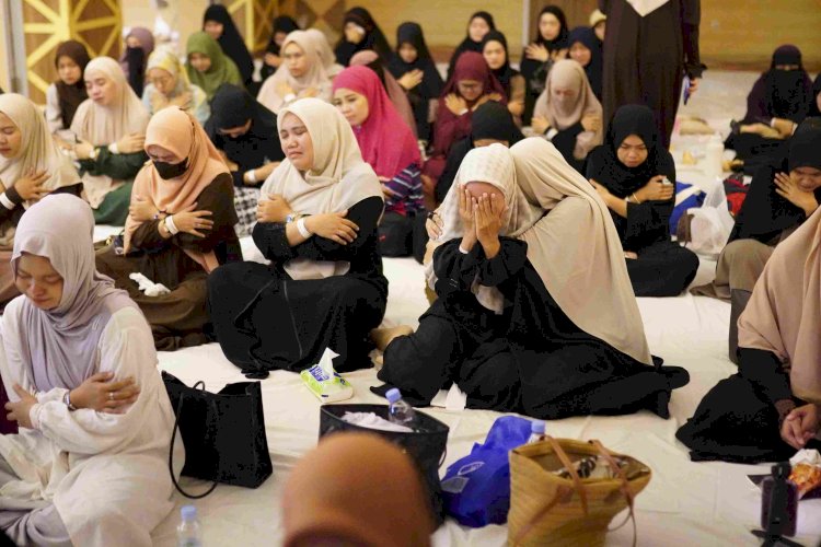 Kajian & Hypnotheraphy Ilmia Amalia Sukses digelar di Makassar