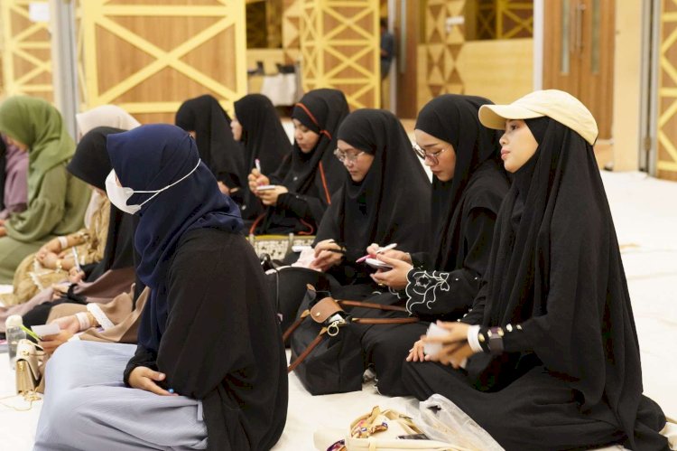 Komunitas Bareng Sisterfillah dan Hers Community Hadiri Kajian Umma Ilmia Amalia di Makassar