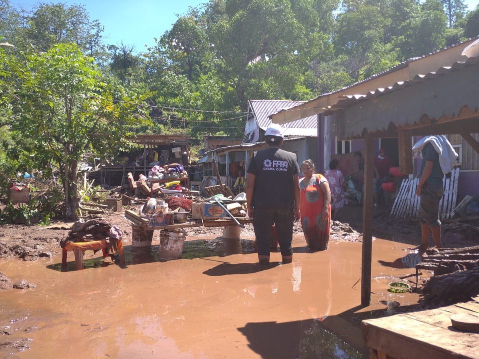 PPPA Daarul Qur'an Makassar Salurkan Bantuan Untuk Korban Banjir di Bantaeng