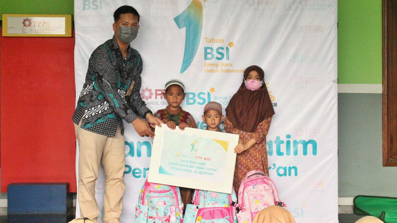 Milad Pertama, BSI Gandeng PPPA Daarul Qur'an Semarang Santuni Yatim Penghafal Al-Qur'an