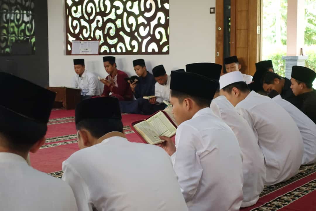 Doa Santri Penghafal Qurâ€™an untuk NegeriÂ 