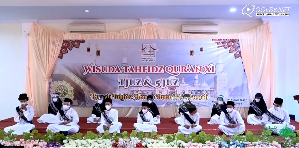 53 Santri Rumah Tahfidz Al-Jannah Indramayu Diwisuda