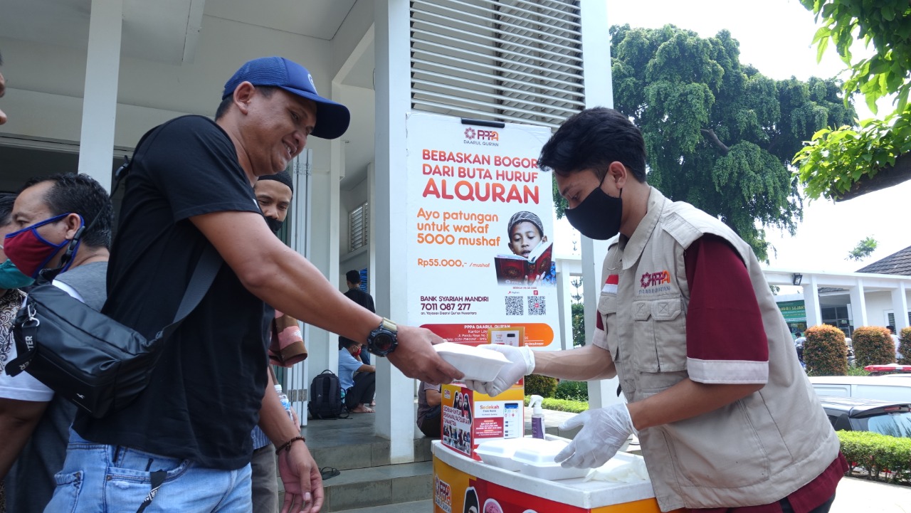 PPPA Daarul Qurâ€™an Bogor Kembali Gelar Free Food Friday