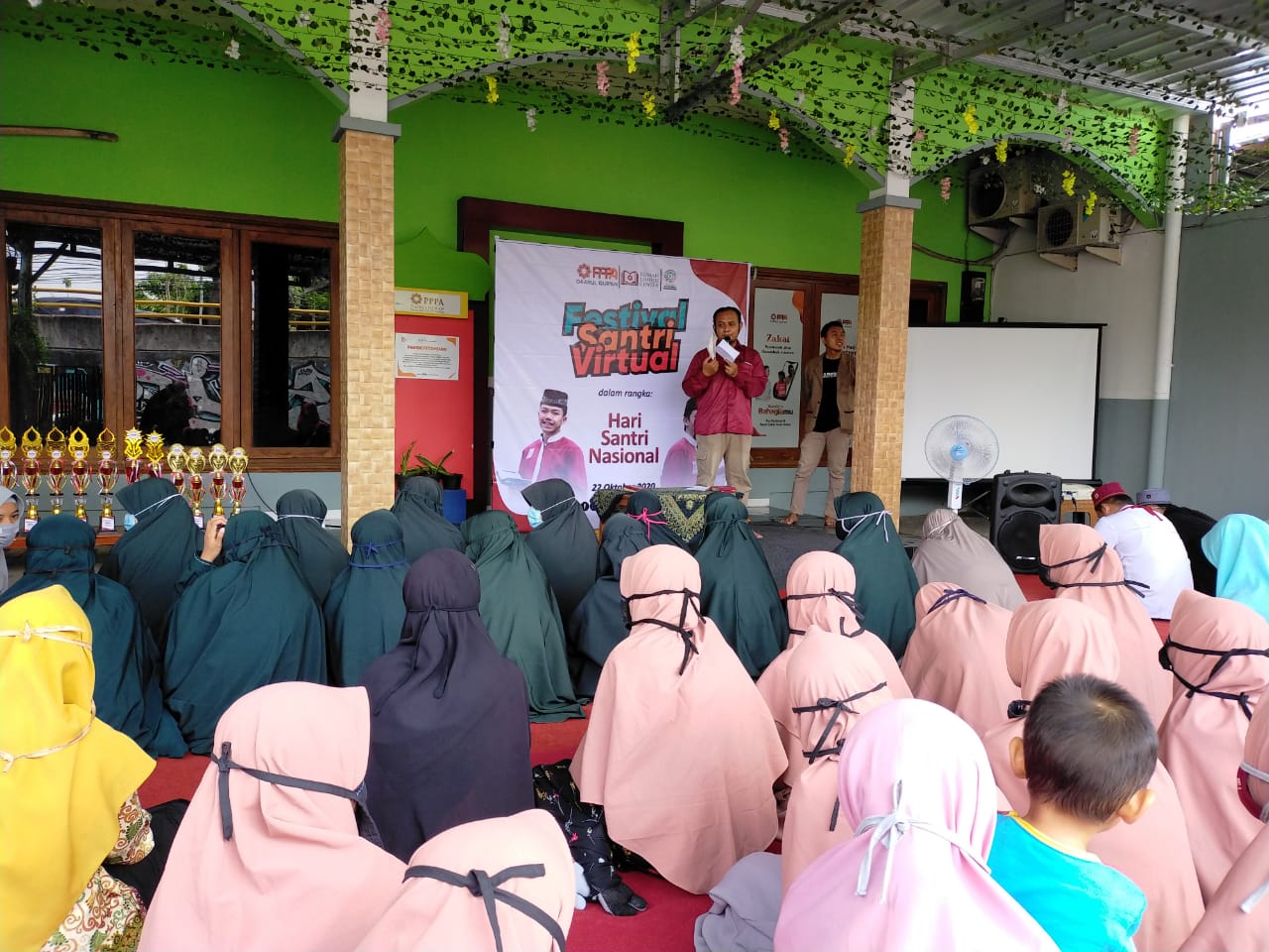 Meriahkan Hari Santri Nasional Dengan Khotmil Qur'an dan Berbagai Perlombaan