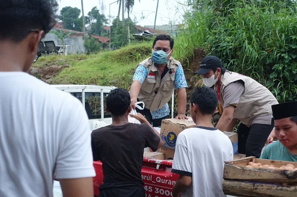 Jumâ€™at Berkah, PPPA Daqu Bogor dan GJB Salurkan Bantuan ke Pesantren Motivator Qurâ€™an Ekselensia