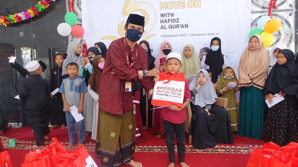 Bingkisan Untuk Yatim Penghafal Qurâ€™an