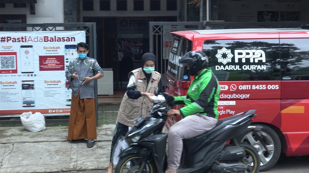 Free Food Friday PPPA Daarul Qurâ€™an Bogor